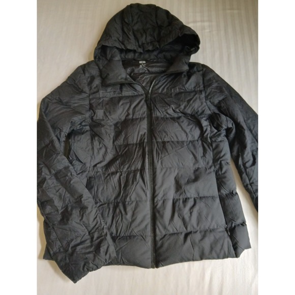 Uniqlo Jacket Womens Medium Hooded Ultra Light Down Water Repellent Zip Pockets - Picture 1 of 16